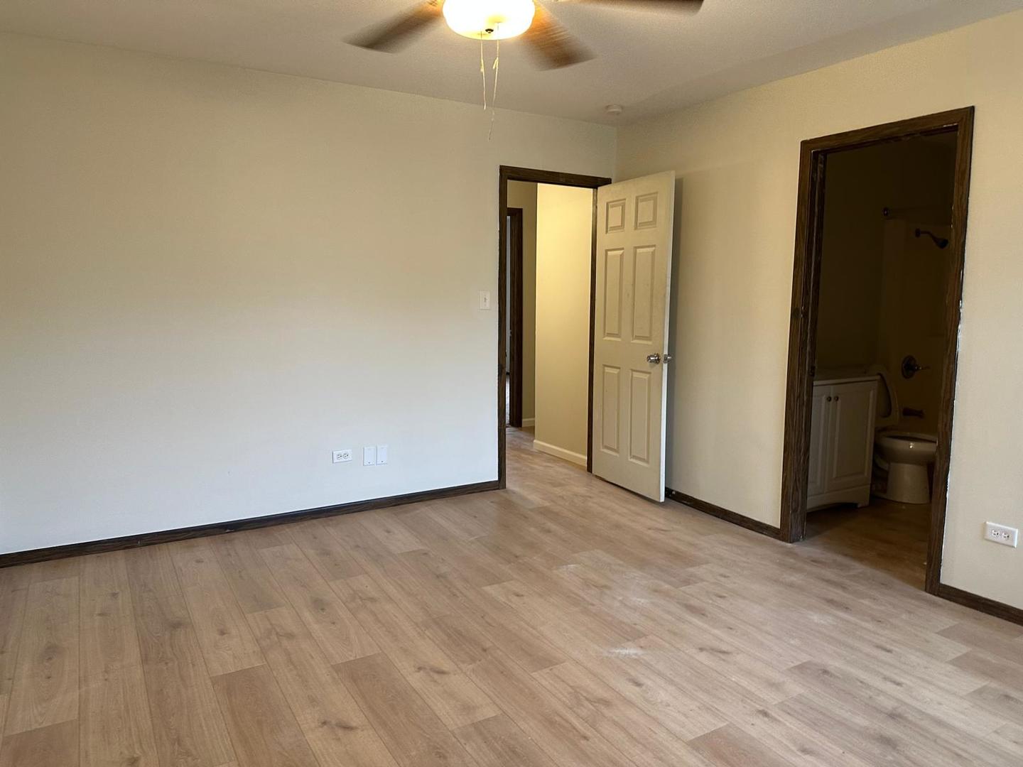 6819 Prairieview Avenue, Woodridge, IL 60517