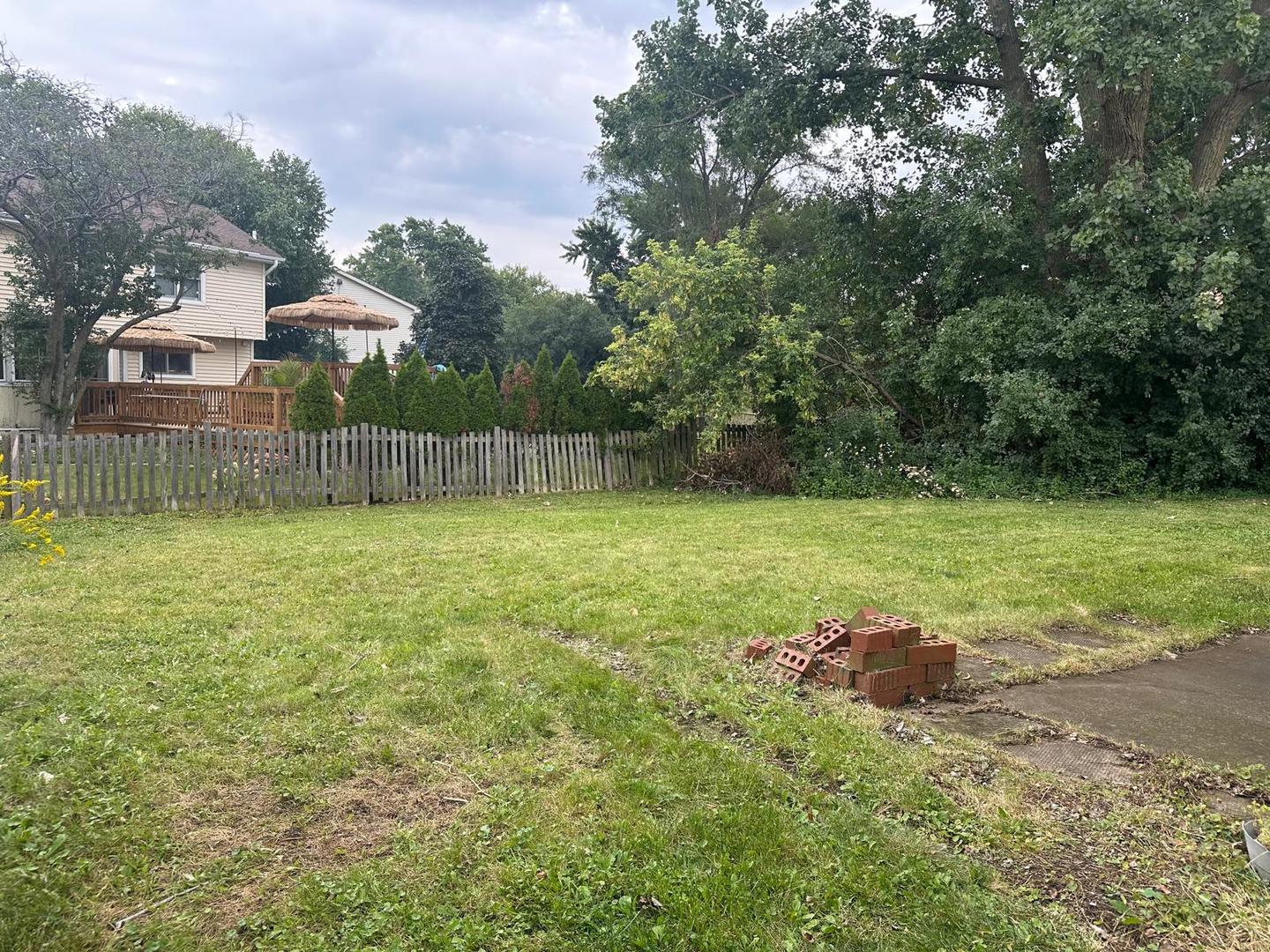 6819 Prairieview Avenue, Woodridge, IL 60517