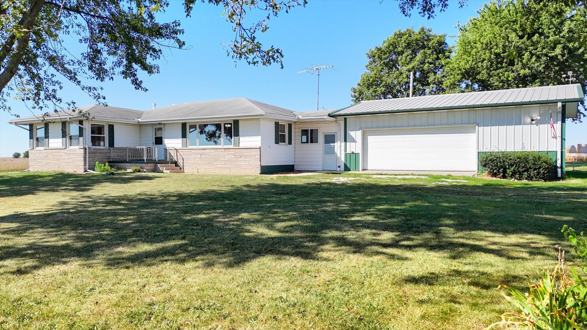 1781 N 1400E, Roberts, IL 60962