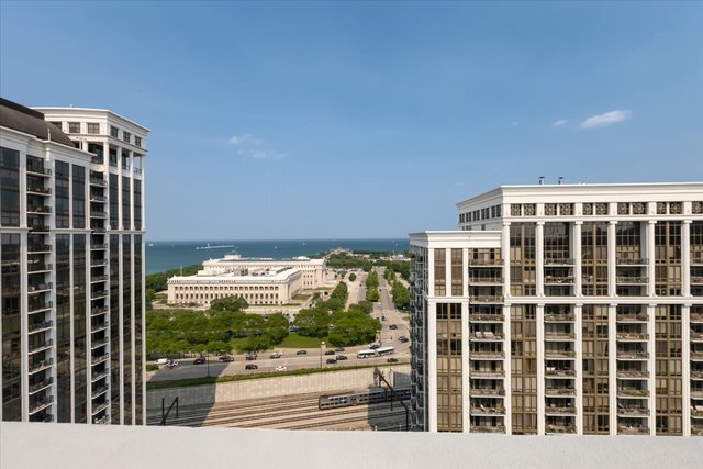 1322 S Prairie Avenue #406, Chicago, IL 60605