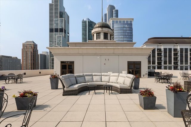 1322 S Prairie Avenue #406, Chicago, IL 60605