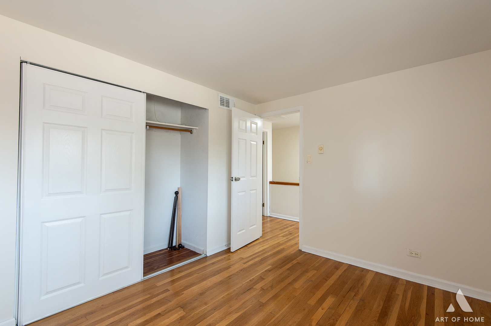 1S209 Stratford Lane, Villa Park, IL 60181