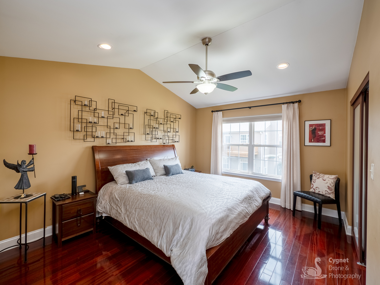 841 Genesee Drive, Naperville, IL 60563