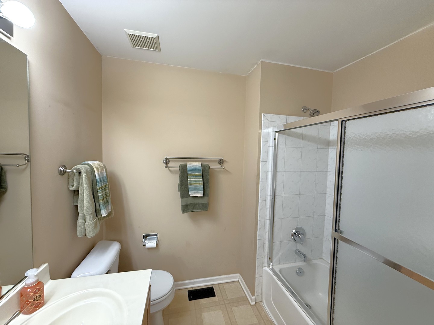 841 Genesee Drive, Naperville, IL 60563