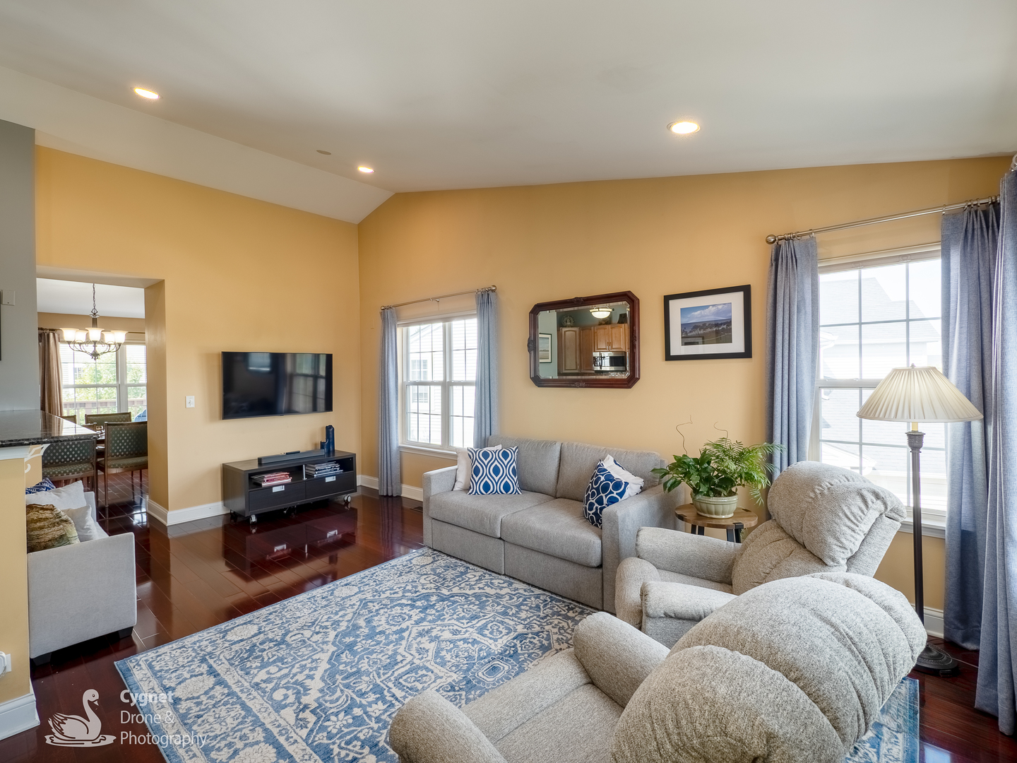 841 Genesee Drive, Naperville, IL 60563