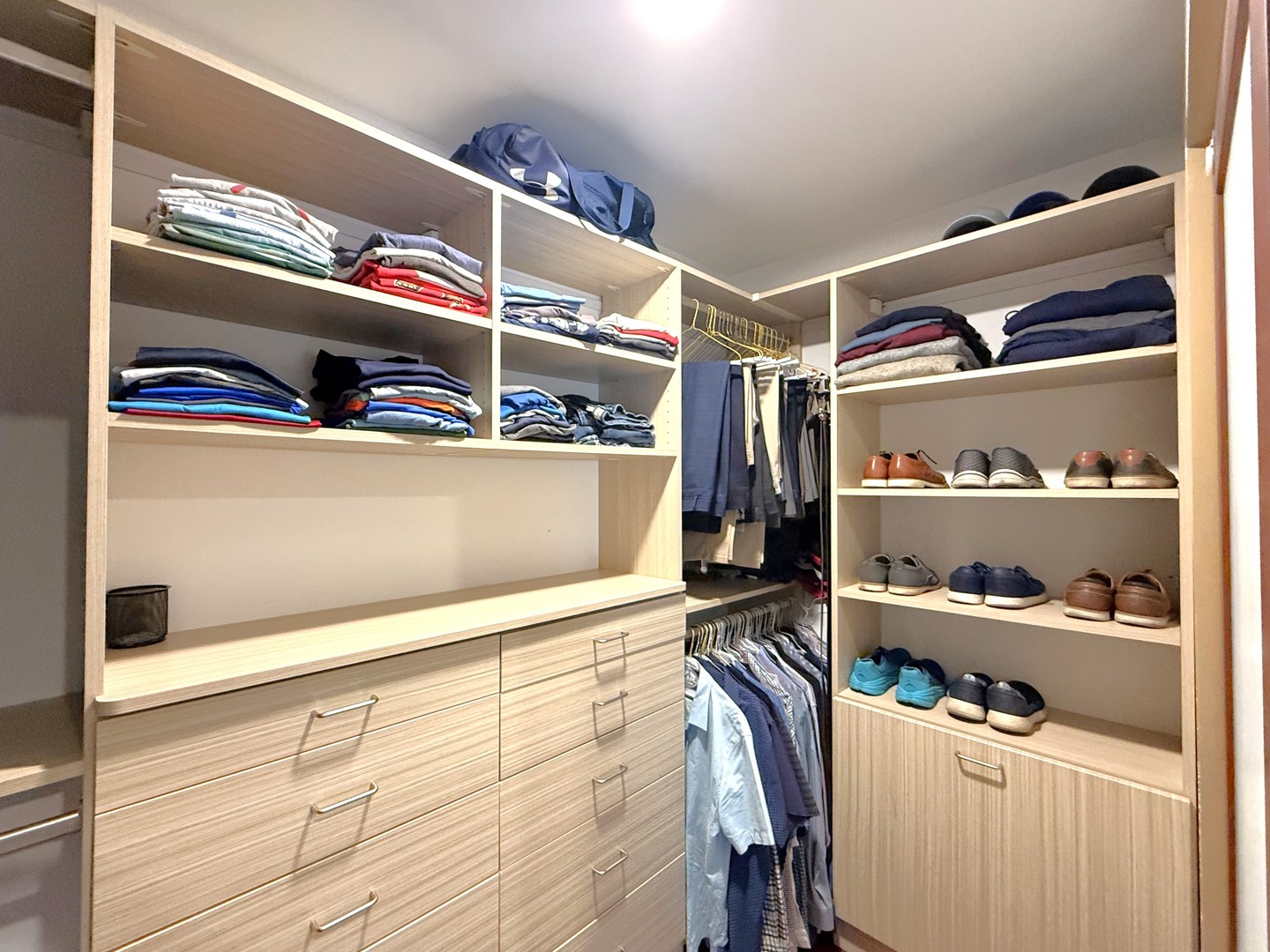 841 Genesee Drive, Naperville, IL 60563