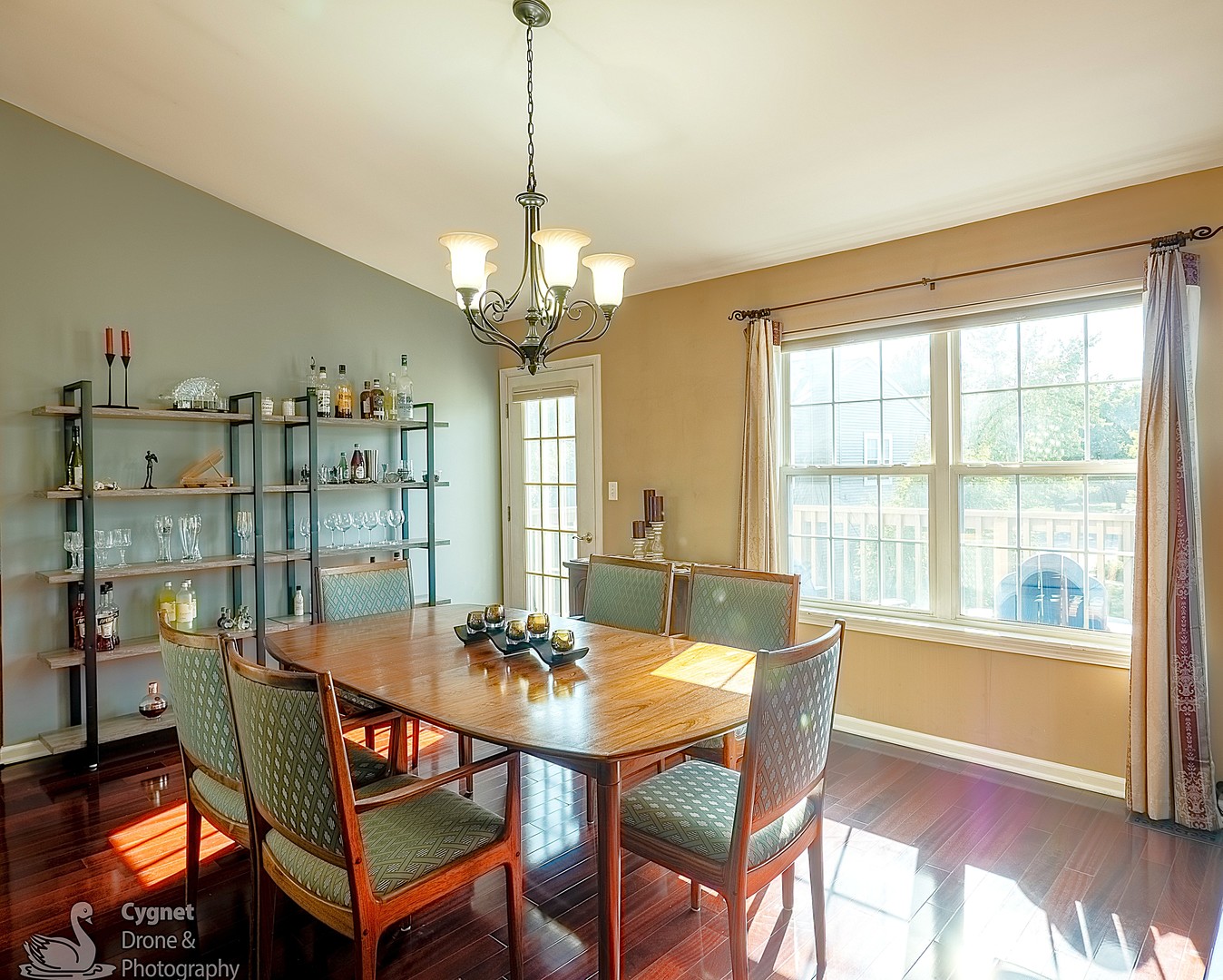 841 Genesee Drive, Naperville, IL 60563