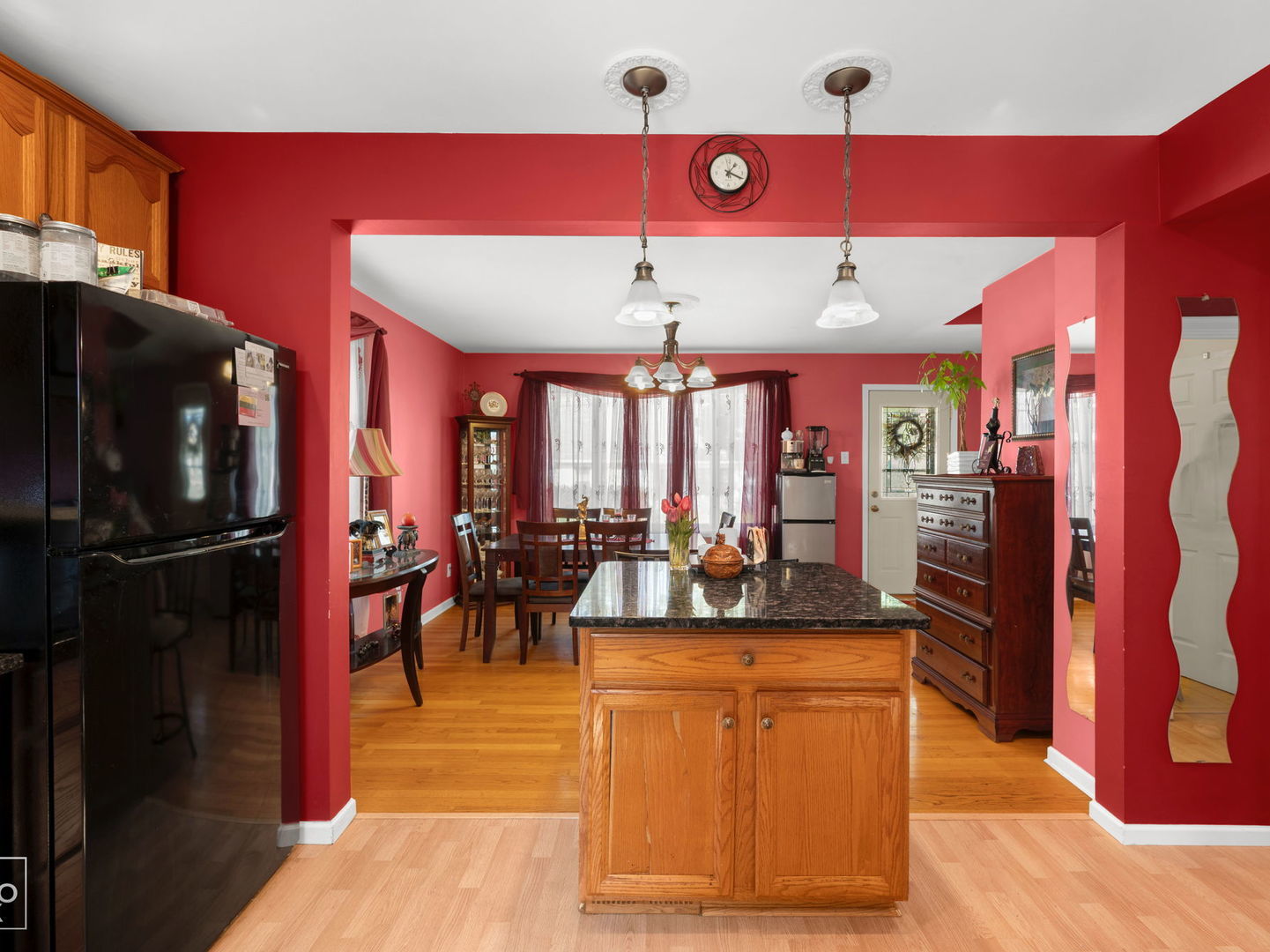 4 Ridge Road, Lemont, IL 60439