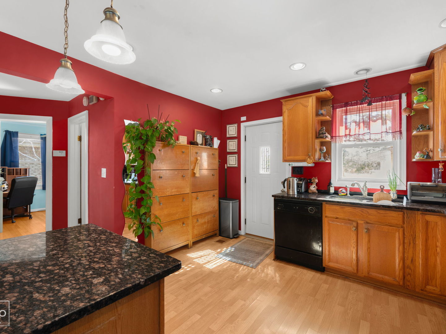 4 Ridge Road, Lemont, IL 60439