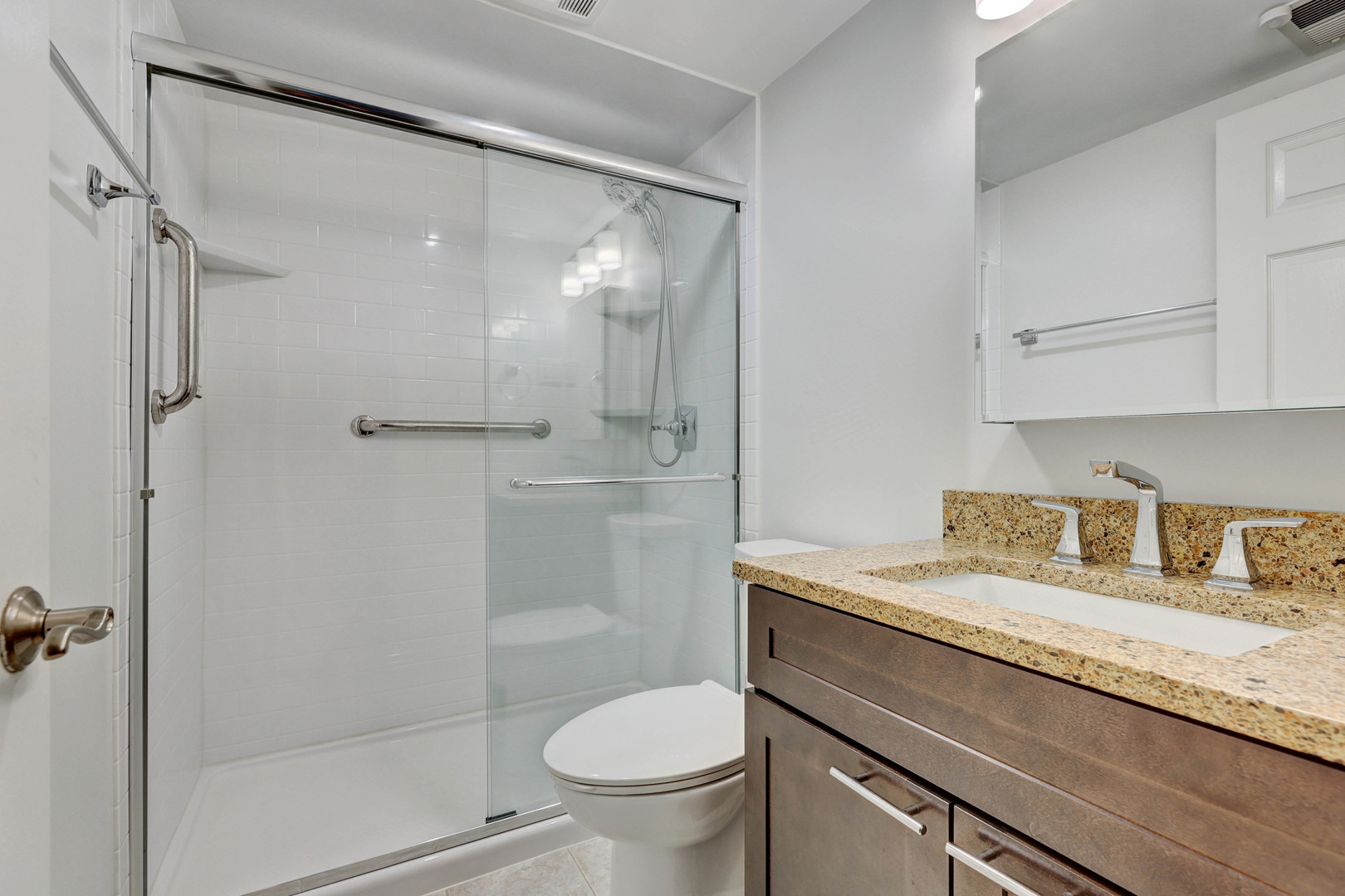 512 Redondo Drive #112, Downers Grove, IL 60516