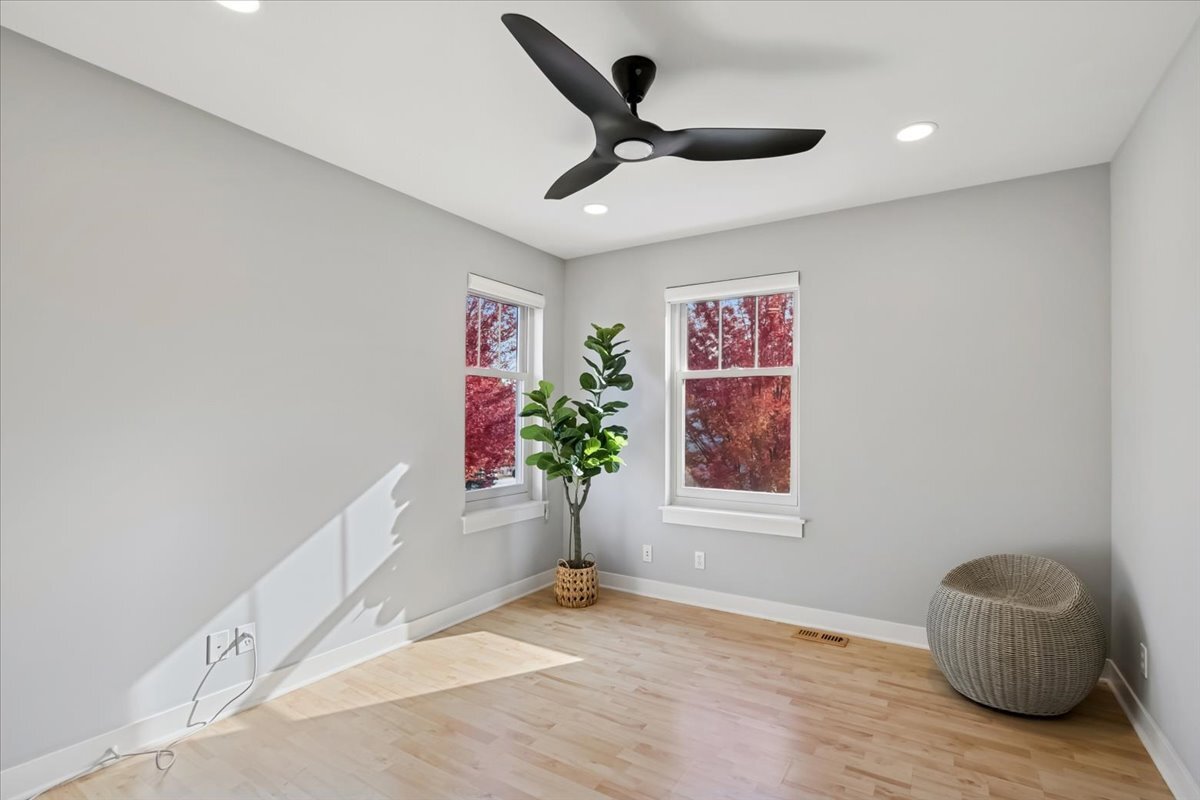 1023 Harris Road, Grayslake, IL 60030