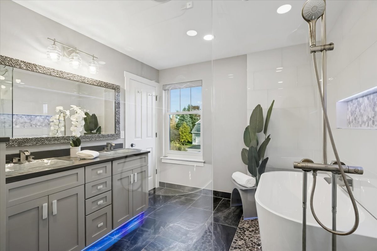 1023 Harris Road, Grayslake, IL 60030