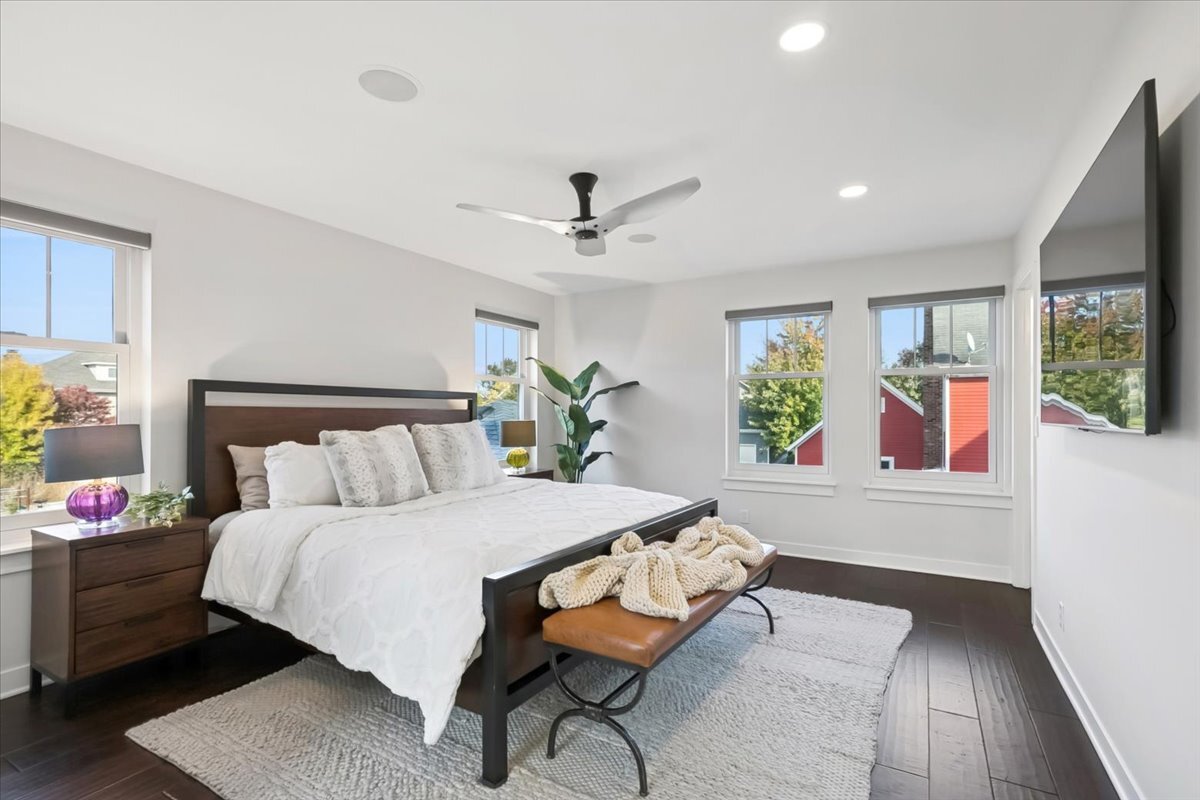 1023 Harris Road, Grayslake, IL 60030