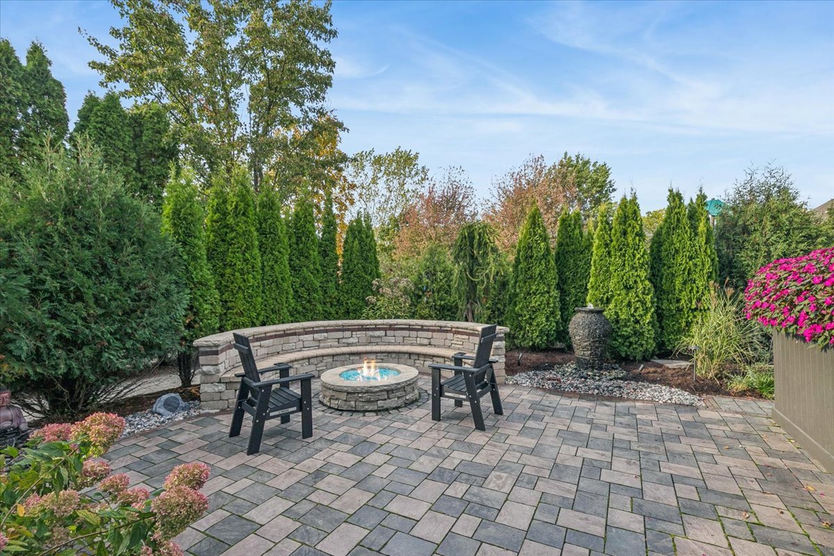 1023 Harris Road, Grayslake, IL 60030