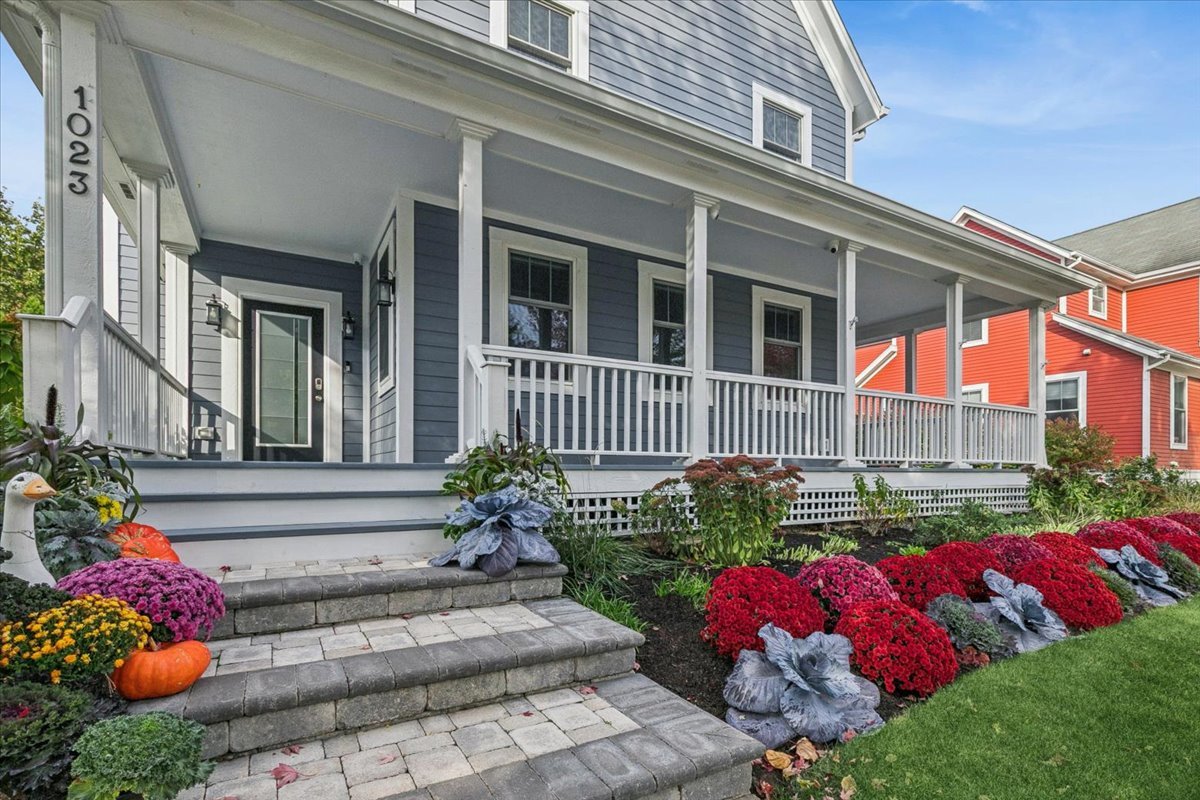 1023 Harris Road, Grayslake, IL 60030