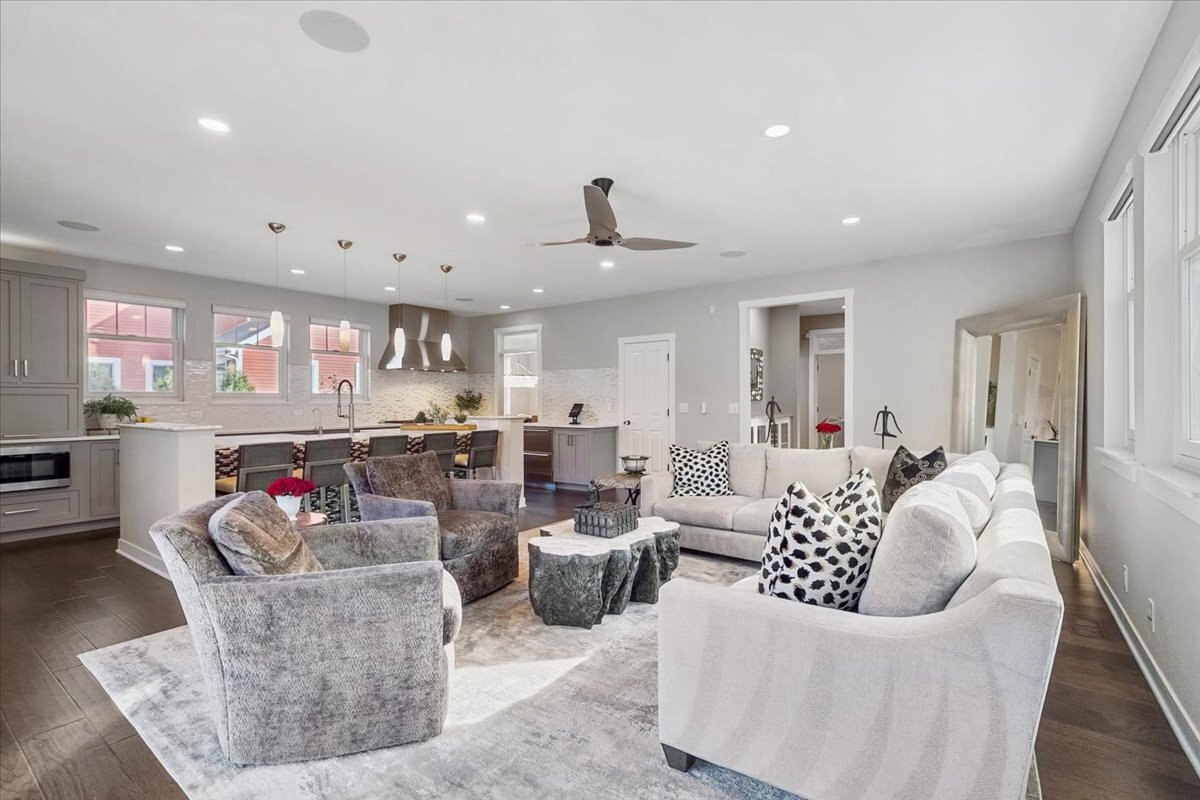 1023 Harris Road, Grayslake, IL 60030