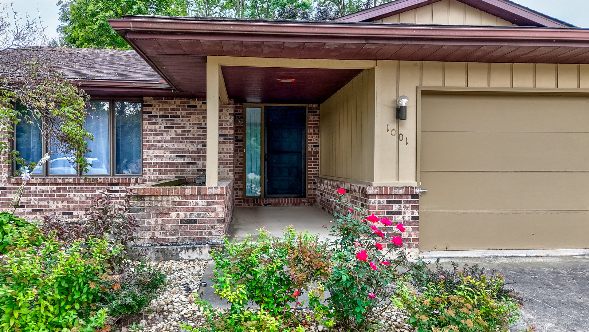 1001 4H Road, Ottawa, IL 61350