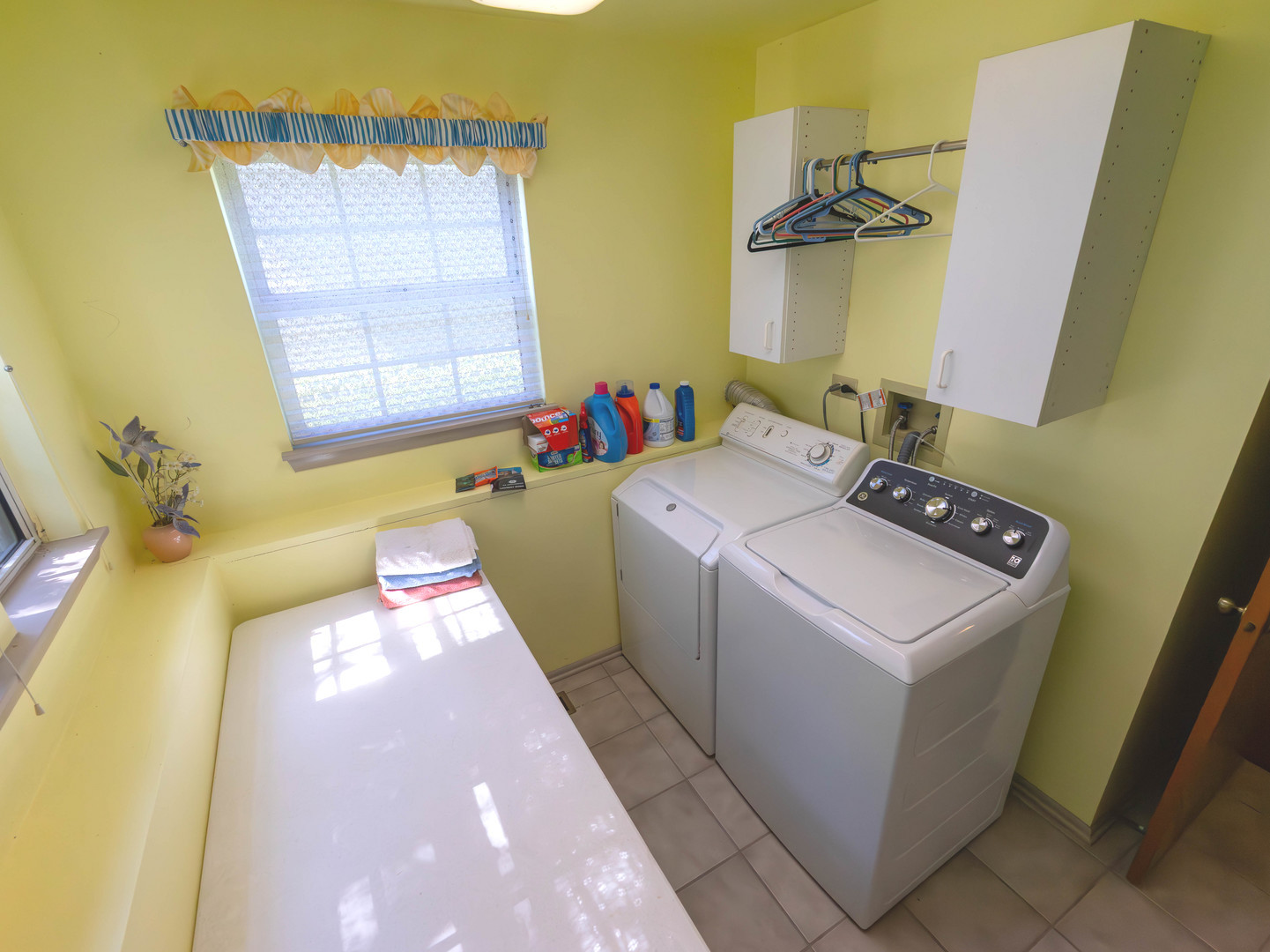 2160 Green Bridge Lane, Hanover Park, IL 60133