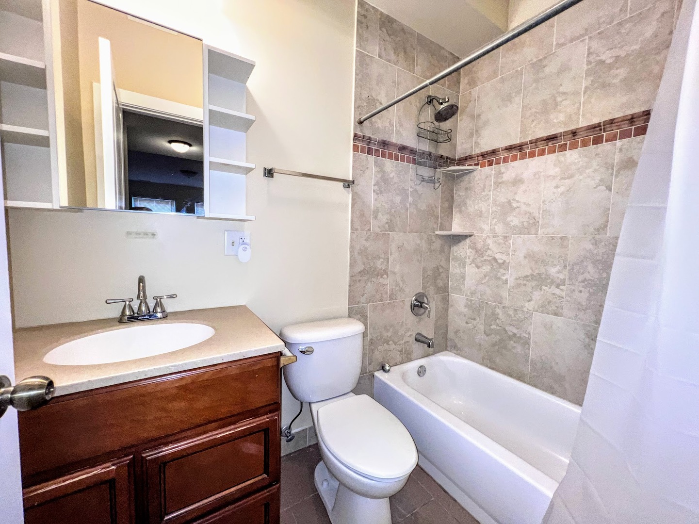 4656 N Central Park Avenue #2N, Chicago, IL 60625