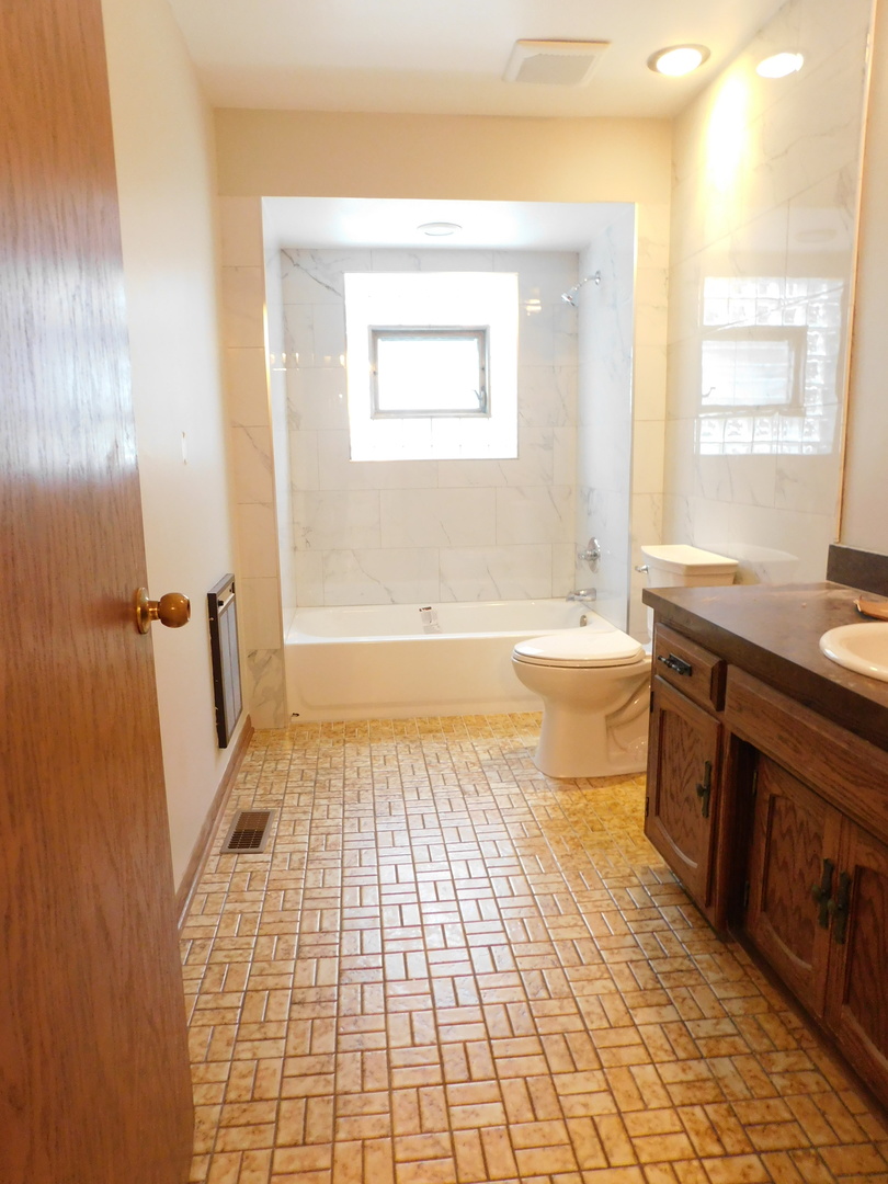 46W356 Jericho Road, Big Rock, IL 60511