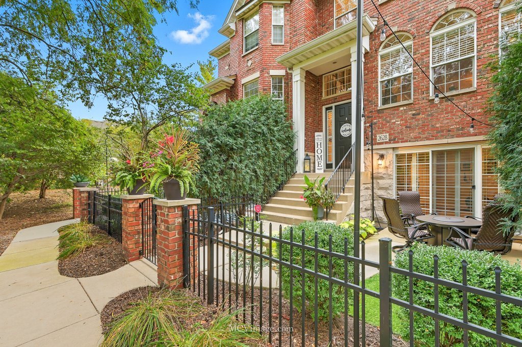 2628 Blakely Lane, Naperville, IL 60540