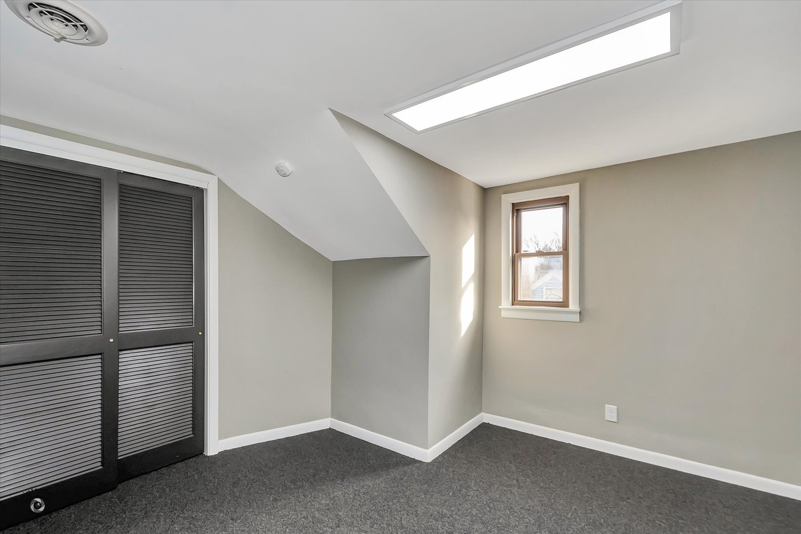 849 N Ellsworth Street, Naperville, IL 60563