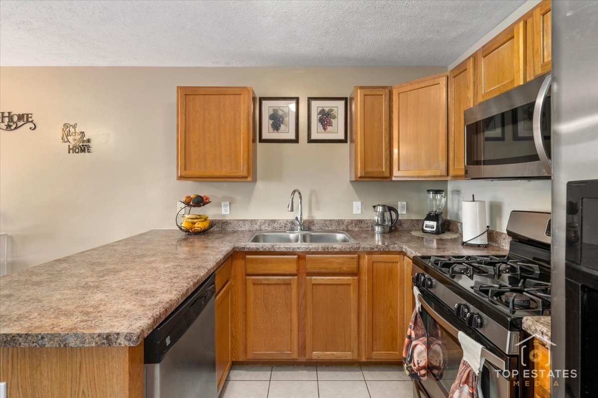 516 Fuller Lane, Belvidere, IL 61008