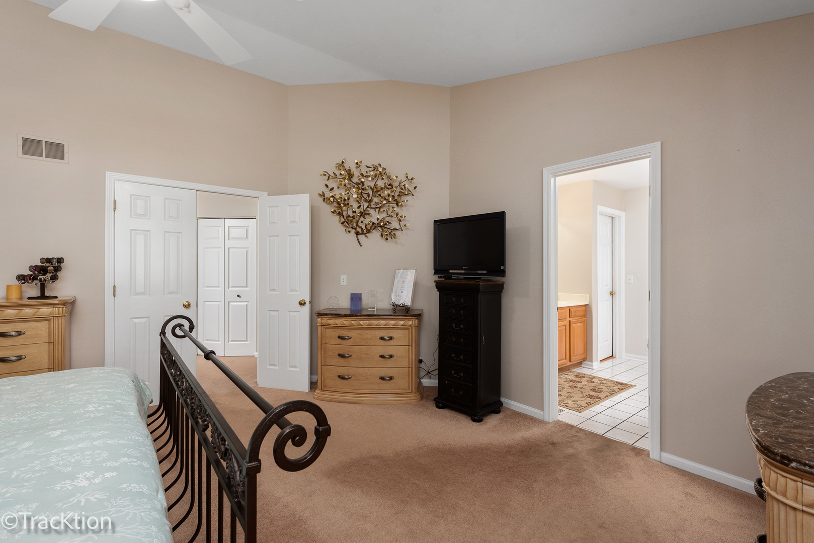 498 Capital Lane, Gurnee, IL 60031