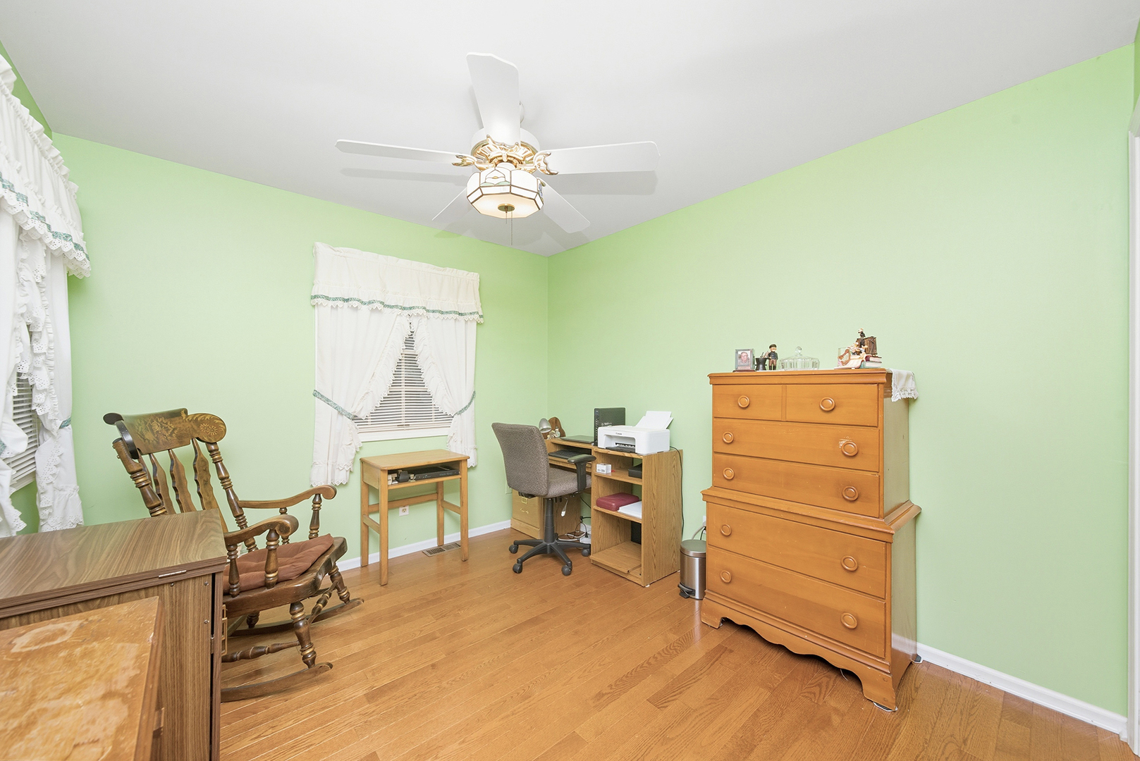 1203 Holiday Drive, Somonauk, IL 60552