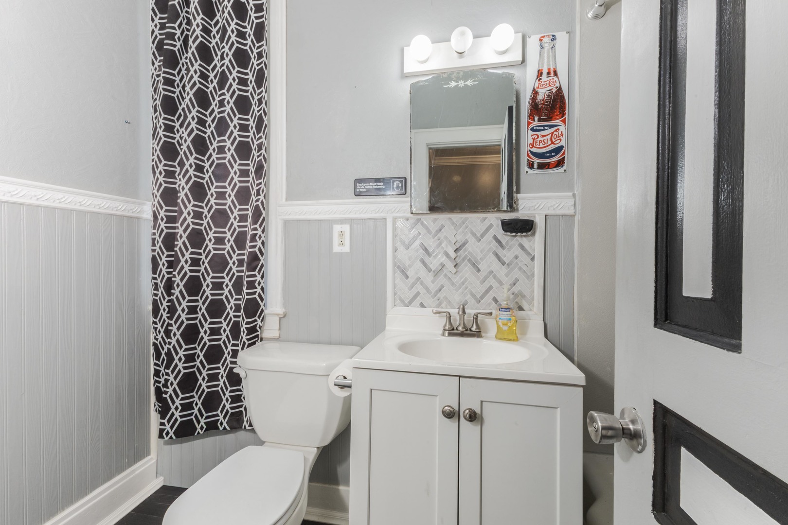 904 S Madison Street, Bloomington, IL 61701