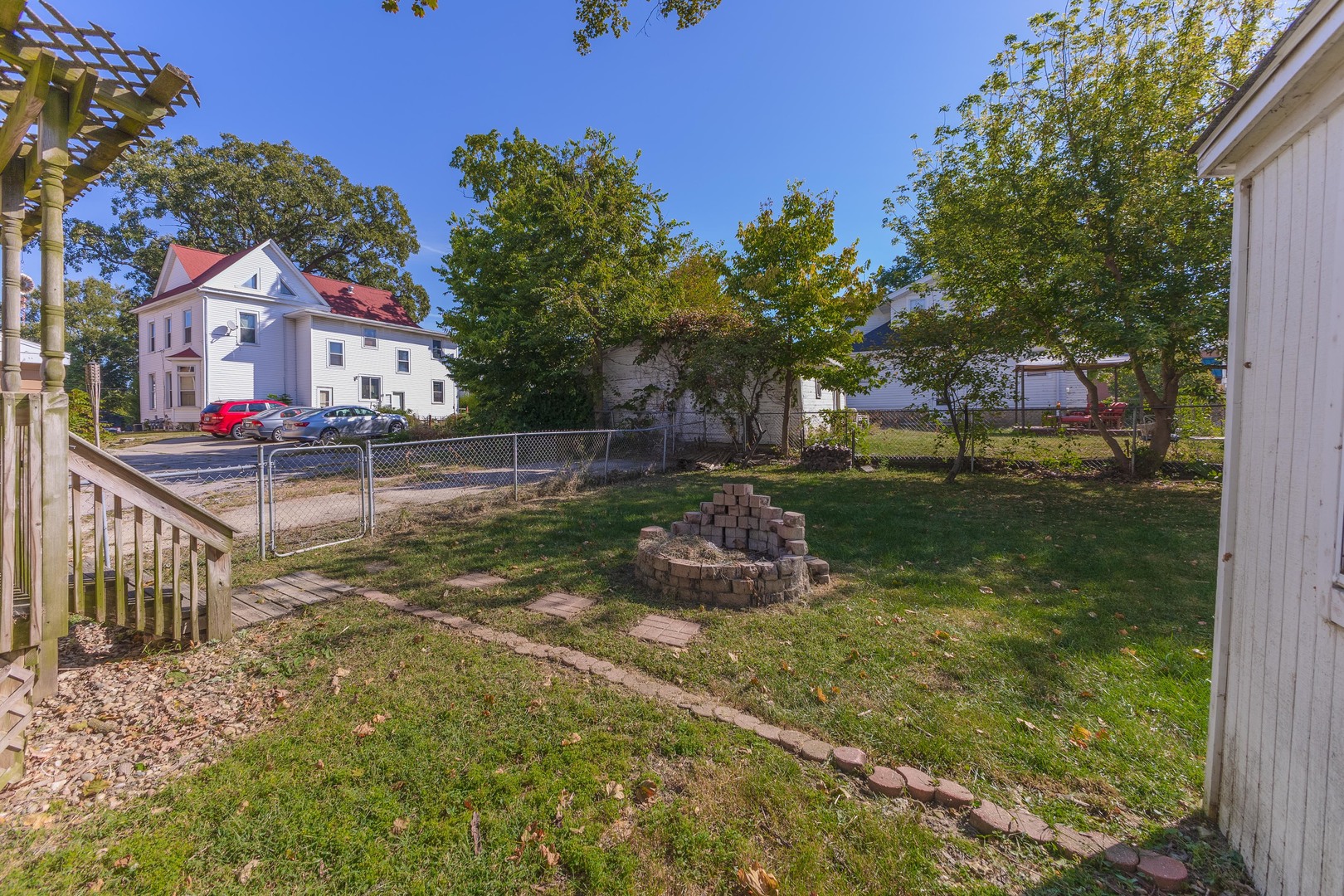 904 S Madison Street, Bloomington, IL 61701