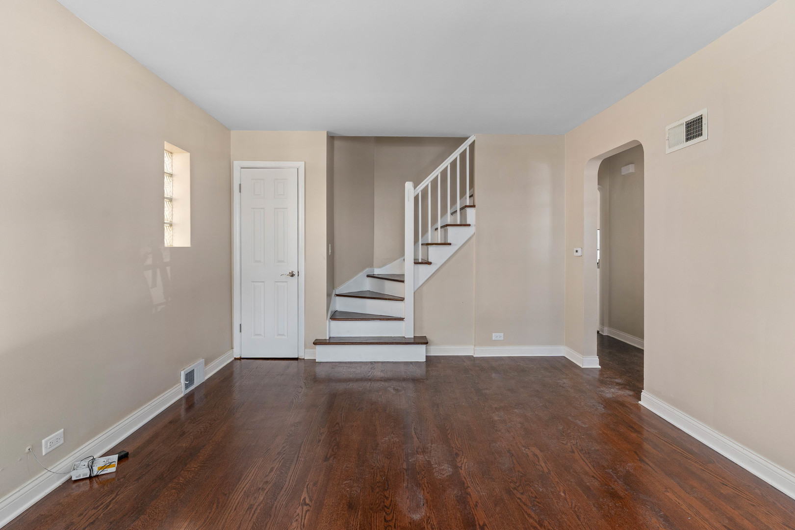 5345 N Neva Avenue, Chicago, IL 60656