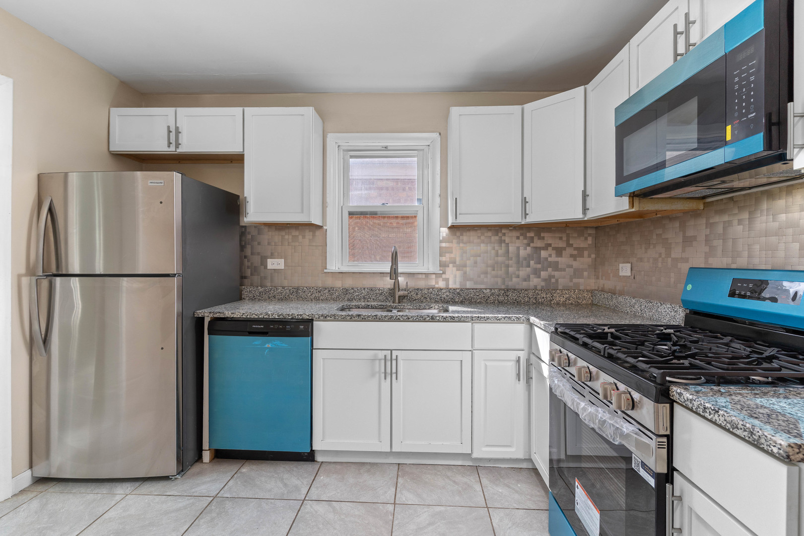 5345 N Neva Avenue, Chicago, IL 60656