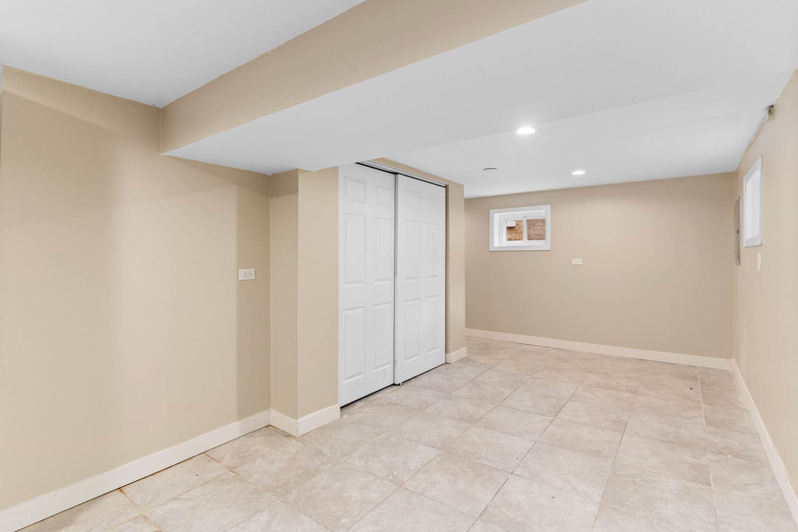 5345 N Neva Avenue, Chicago, IL 60656