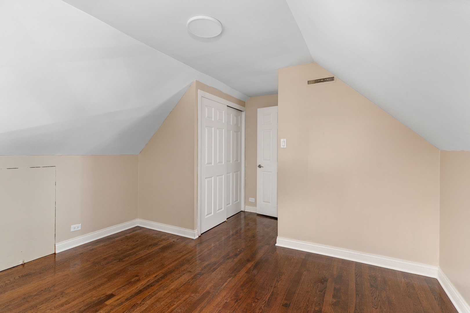 5345 N Neva Avenue, Chicago, IL 60656