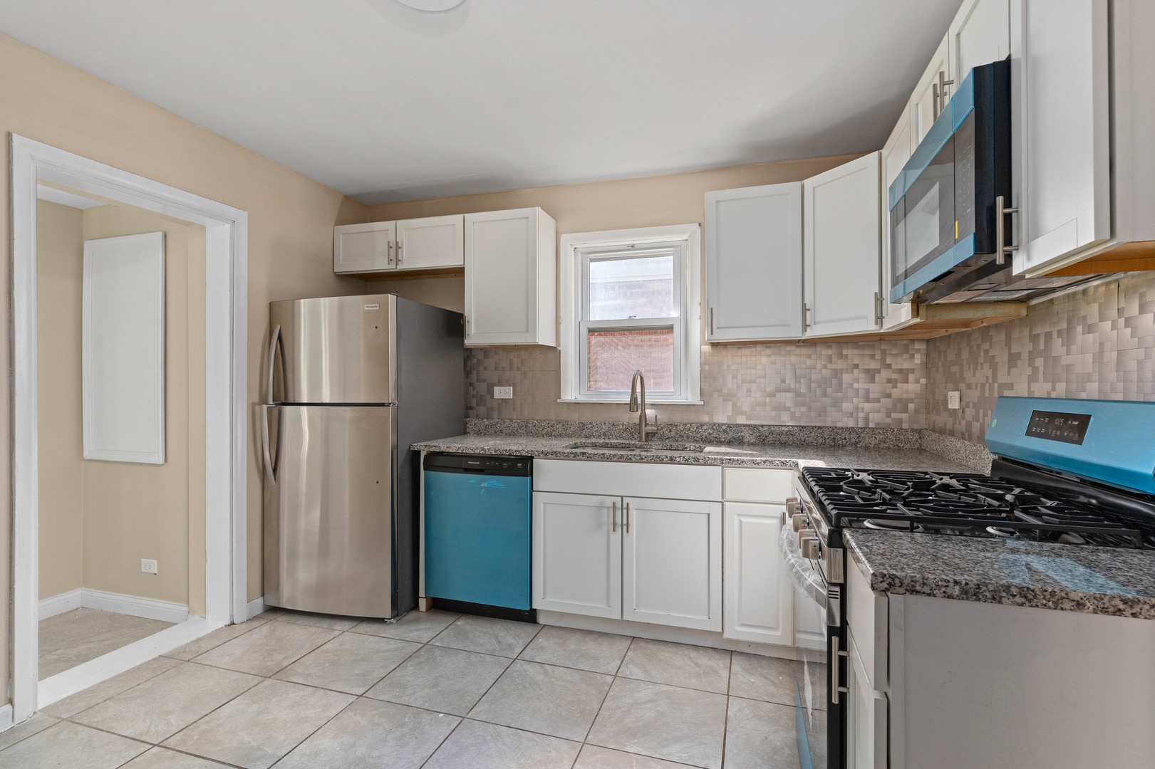 5345 N Neva Avenue, Chicago, IL 60656