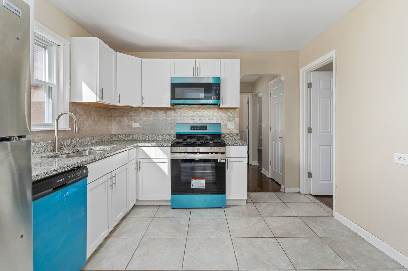5345 N Neva Avenue, Chicago, IL 60656