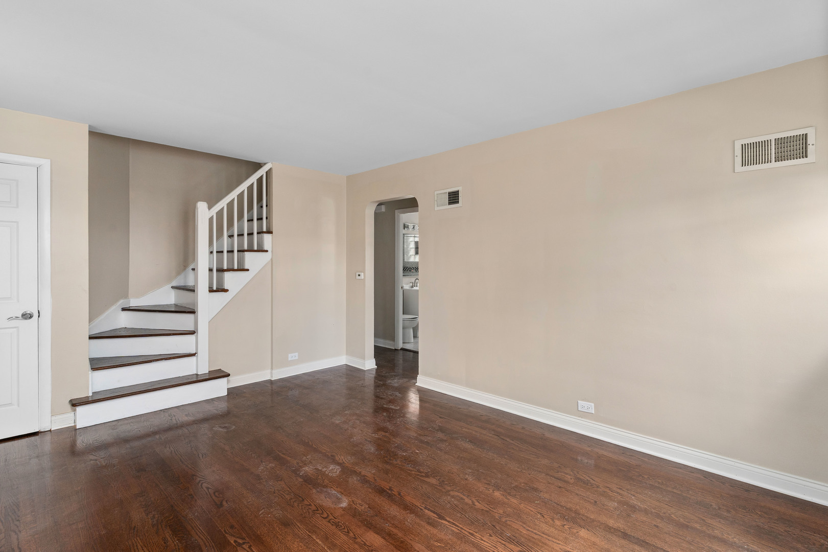 5345 N Neva Avenue, Chicago, IL 60656
