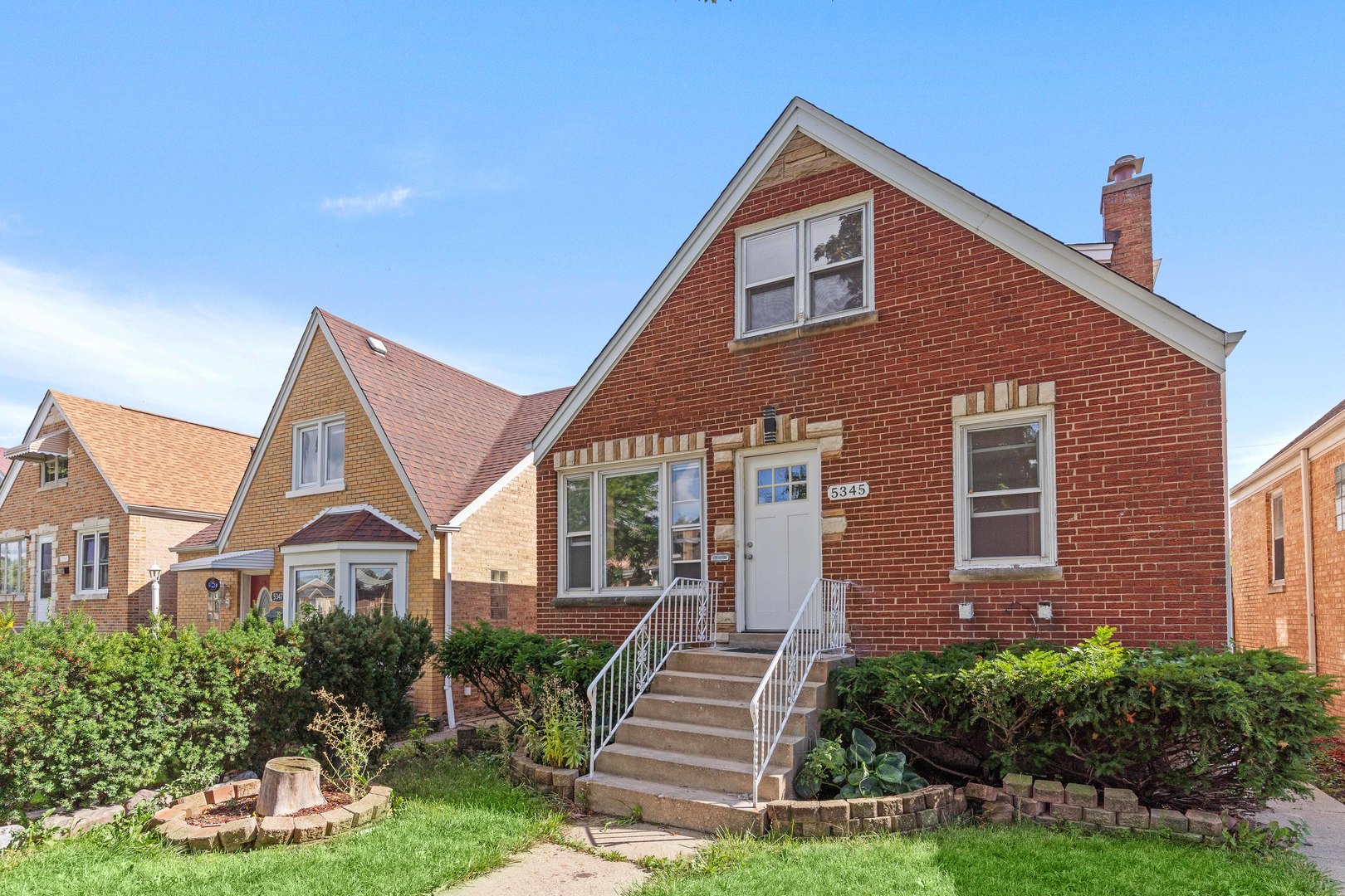 5345 N Neva Avenue, Chicago, IL 60656