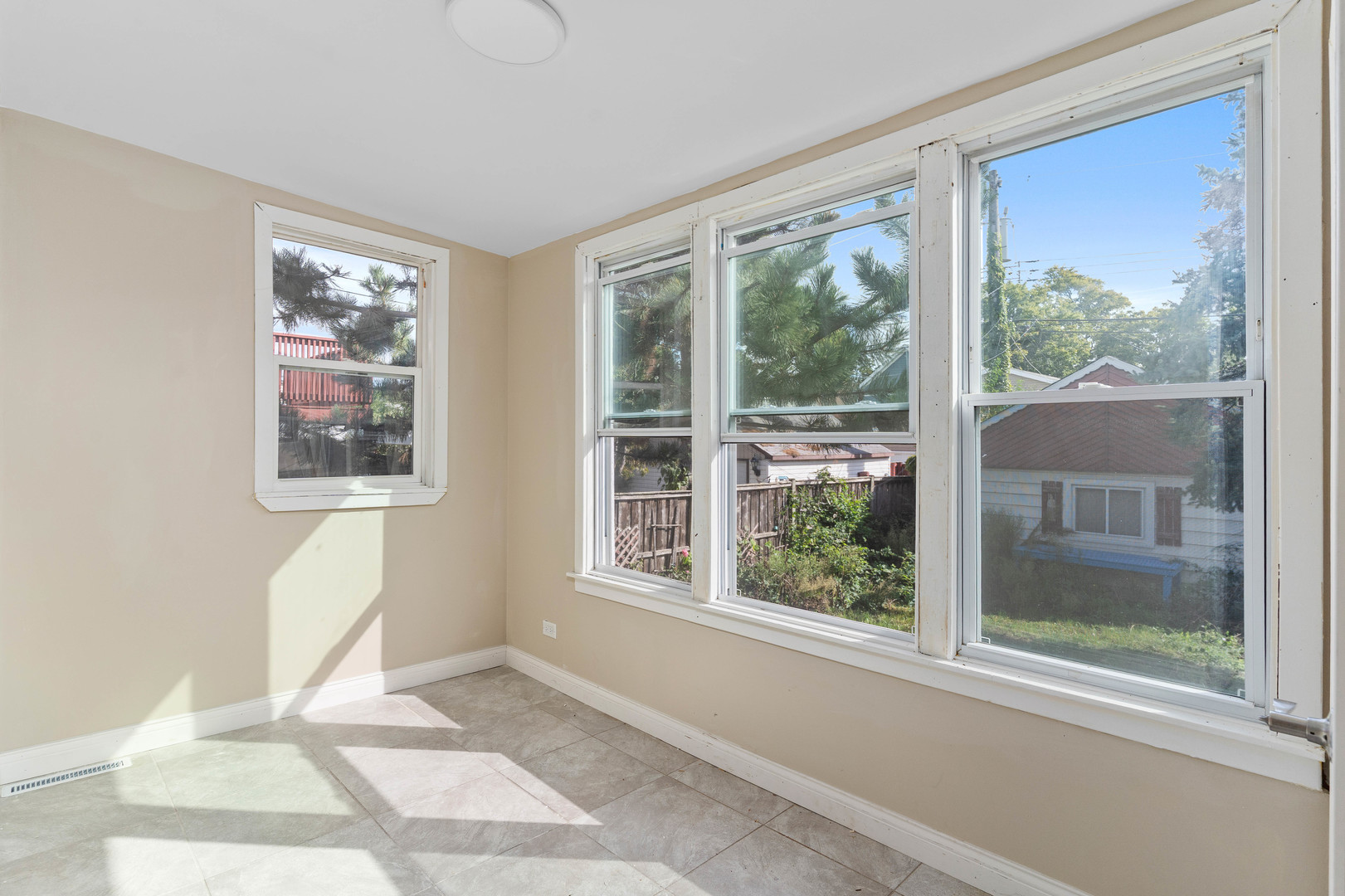 5345 N Neva Avenue, Chicago, IL 60656