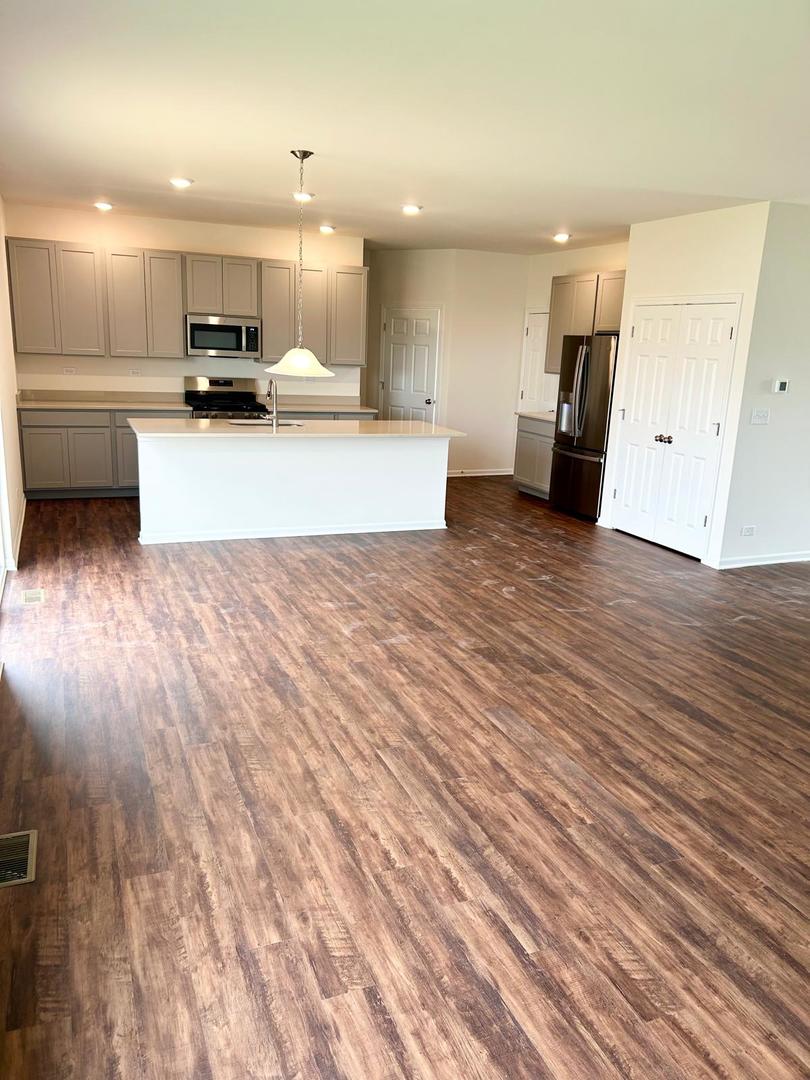 2310 Truman Trail, McHenry, IL 60051