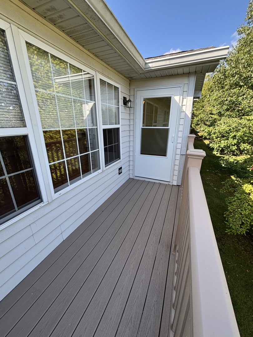 1163 N Red Oak Circle #4, Round Lake Beach, IL 60073