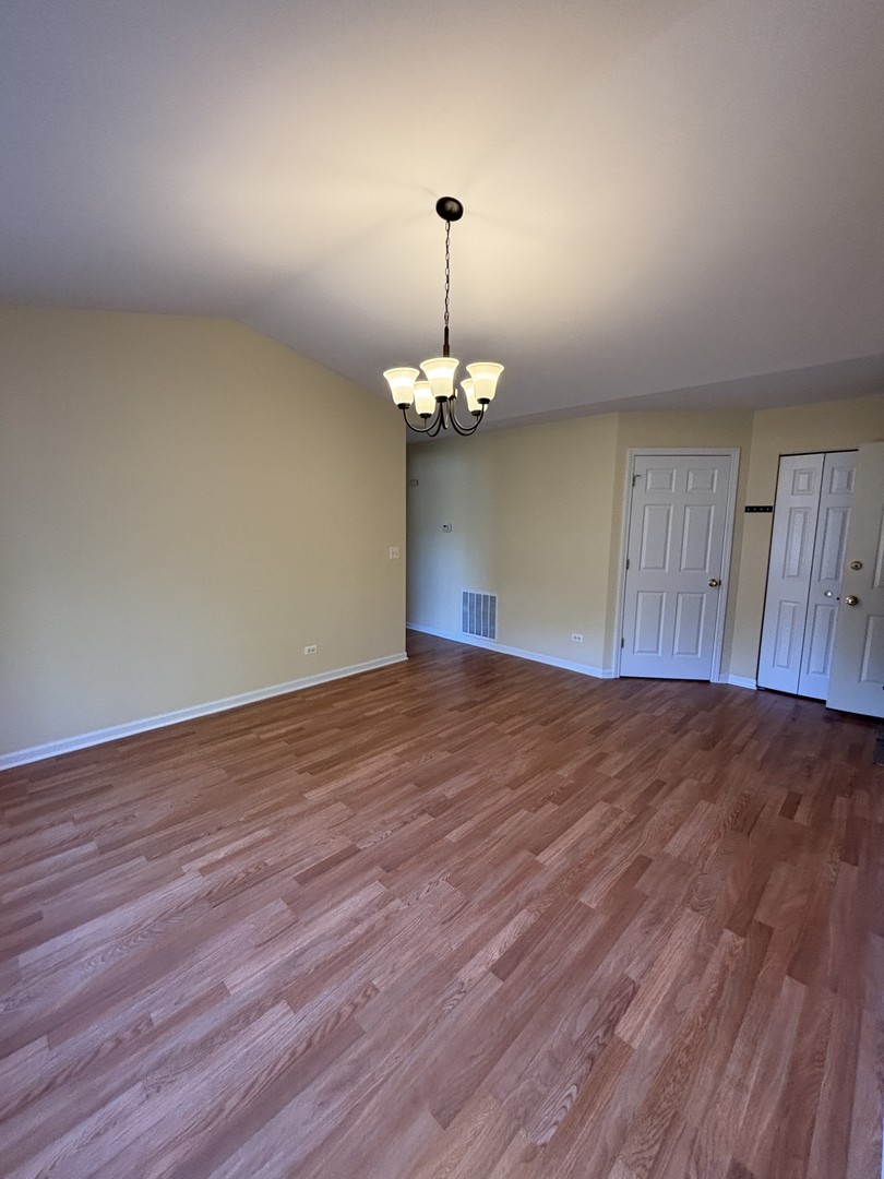 1163 N Red Oak Circle #4, Round Lake Beach, IL 60073
