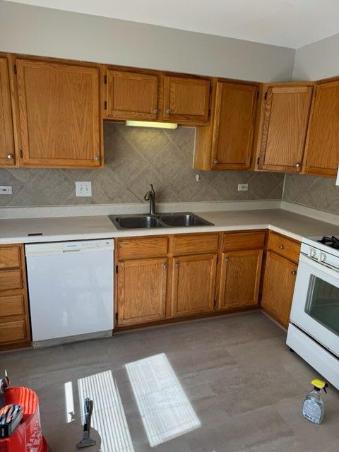 2207 Williamsburg Drive, Waukegan, IL 60085