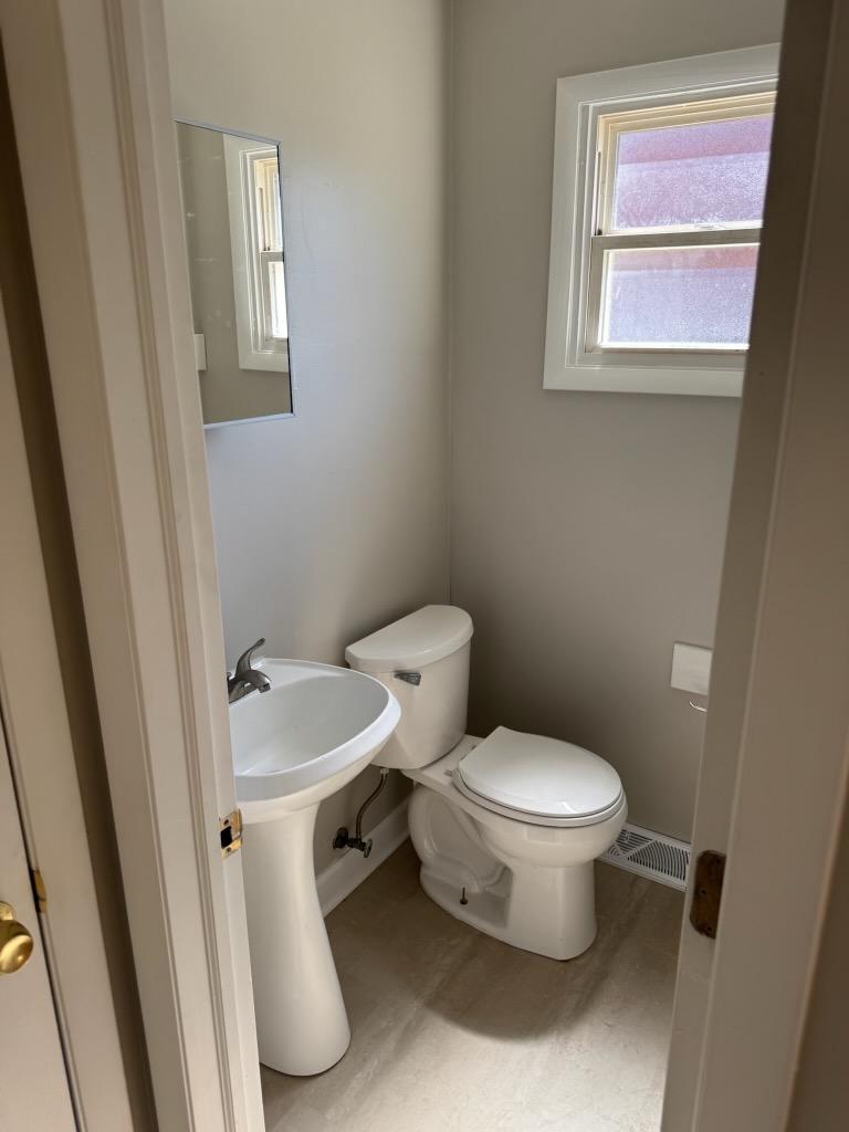 2207 Williamsburg Drive, Waukegan, IL 60085