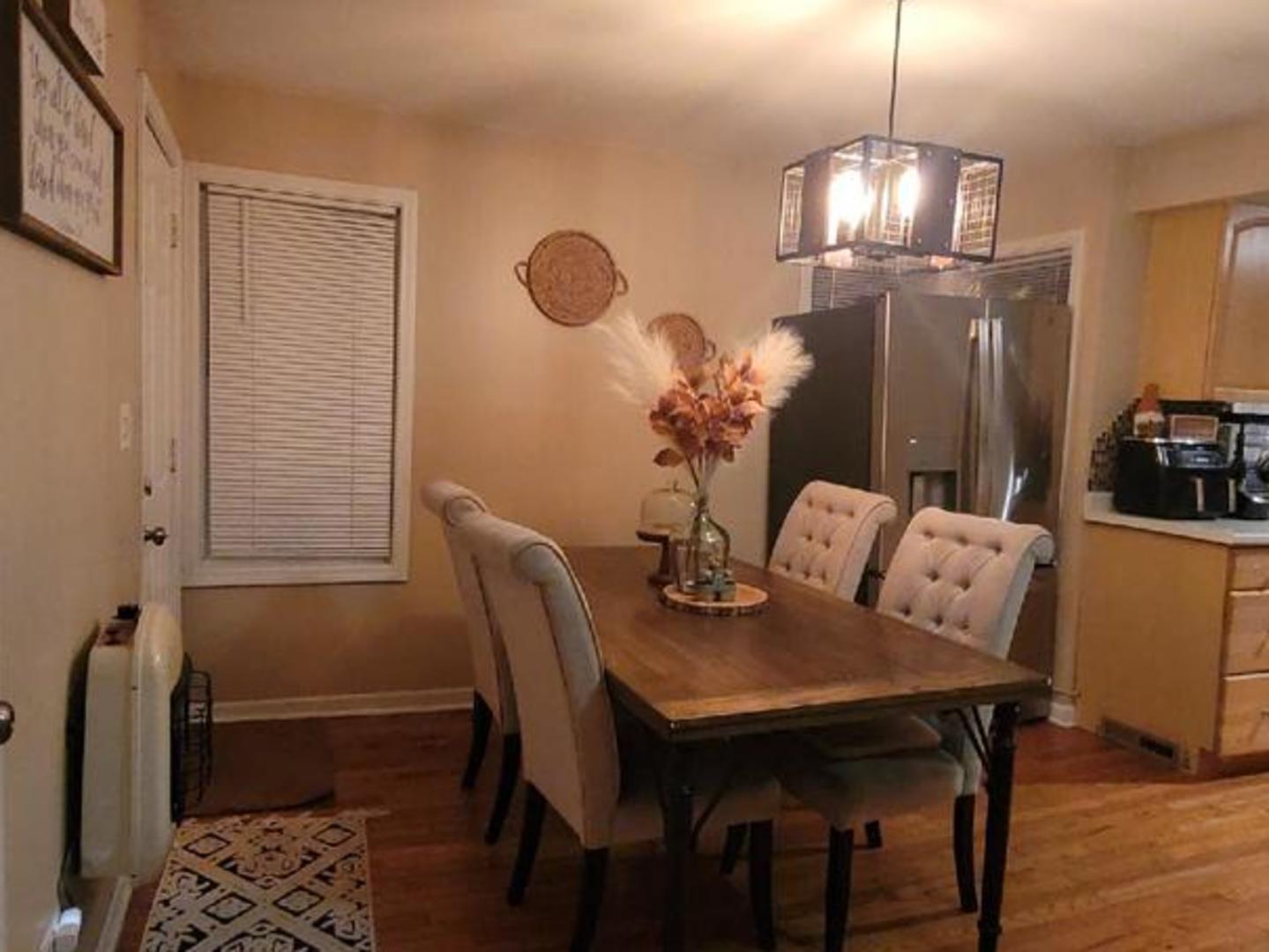 6N897 Roosevelt Avenue, St. Charles, IL 60174