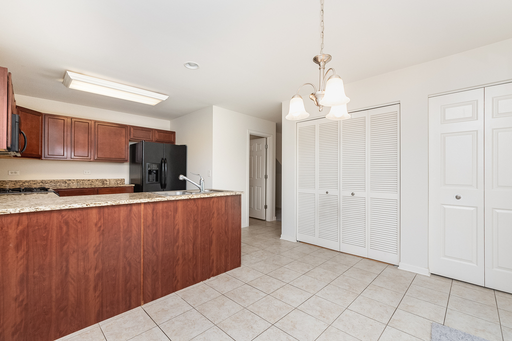 24480 John Adams Drive, Plainfield, IL 60544