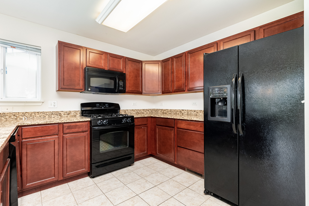 24480 John Adams Drive, Plainfield, IL 60544