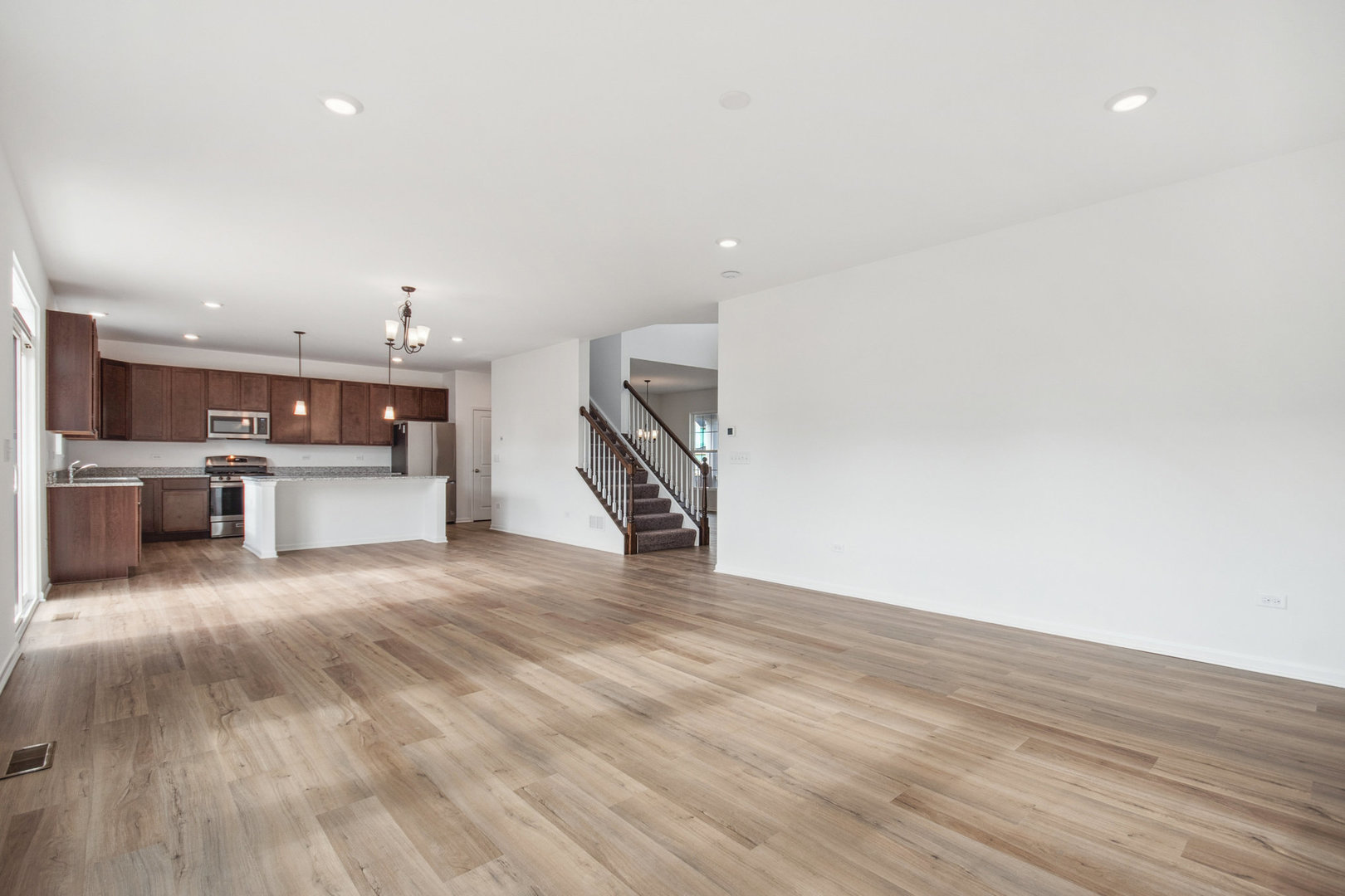 608 Henry Lane, Oswego, IL 60543