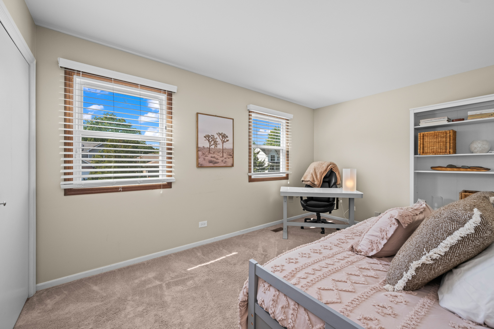 0S579 Robbins Street, Winfield, IL 60190